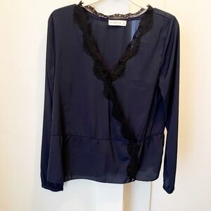 Abercrombie & Fitch Blue Black‎ Lace Top Medium Peplum Romantic Feminine